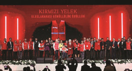 Sahneden hayata tutun