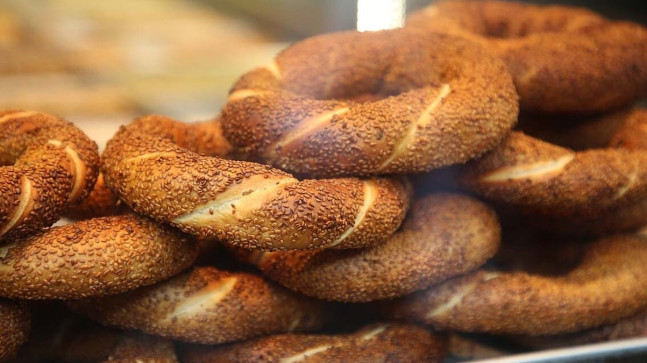 O ilde bir simit 20 lira oldu