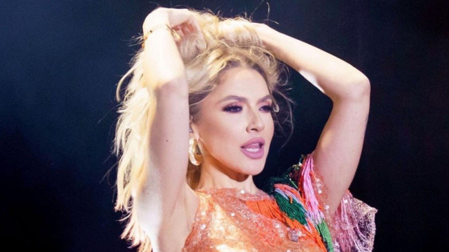 Hadise, yüzüğü sattı