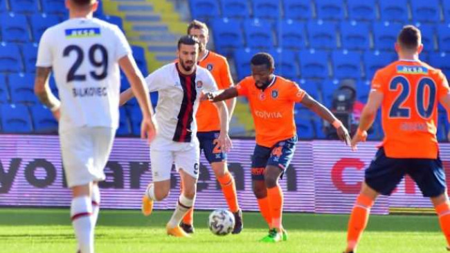 Süper Lig’de iki kritik maç! 3. gol sesi… CANLI