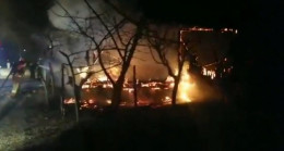Bursa’da yanan bağ evi, yanarak küle döndü
