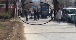 Erzincan’da genç kızların yoldaki kavgası kameraya yansıdı