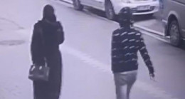 Esenyurt’ta telefonla konuşurken kapkaça uğradı