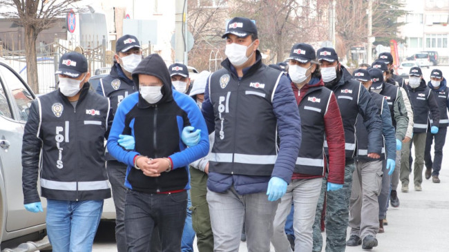 Eskişehir’de 18 tefecilik şüphelisi gözaltına alındı