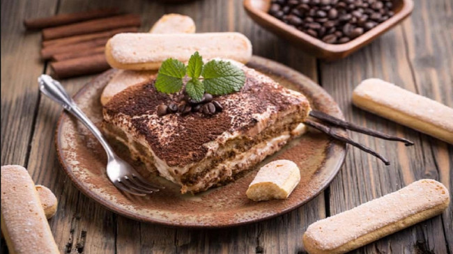 Tiramisu nasıl yapılır, malzemeleri nelerdir? Zuhal Topal’la Sofrada tiramisu tarifi..