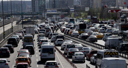 İstanbul’da 3 günlük kısıtlama öncesi trafik yoğunluğu