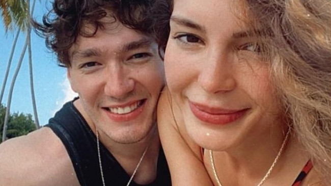 Cedi Osman, sevgilisi Ebru Şahin’in doğum gününü kutladı