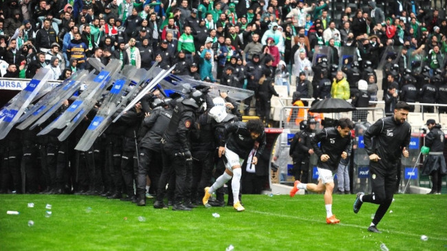 Bursaspor – Amedspor maçı öncesi futbolcular arasında arbede çıktı