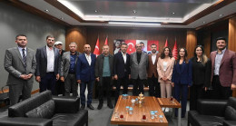 CHP İstanbul İl Başkanlığı’na Gürbüz Çapan’dan destek ziyareti