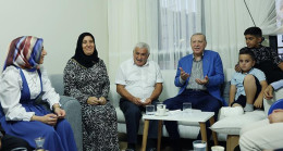 Cumhurbaşkanı Erdoğan, Malatya’da depremzede aileyi ziyaret etti